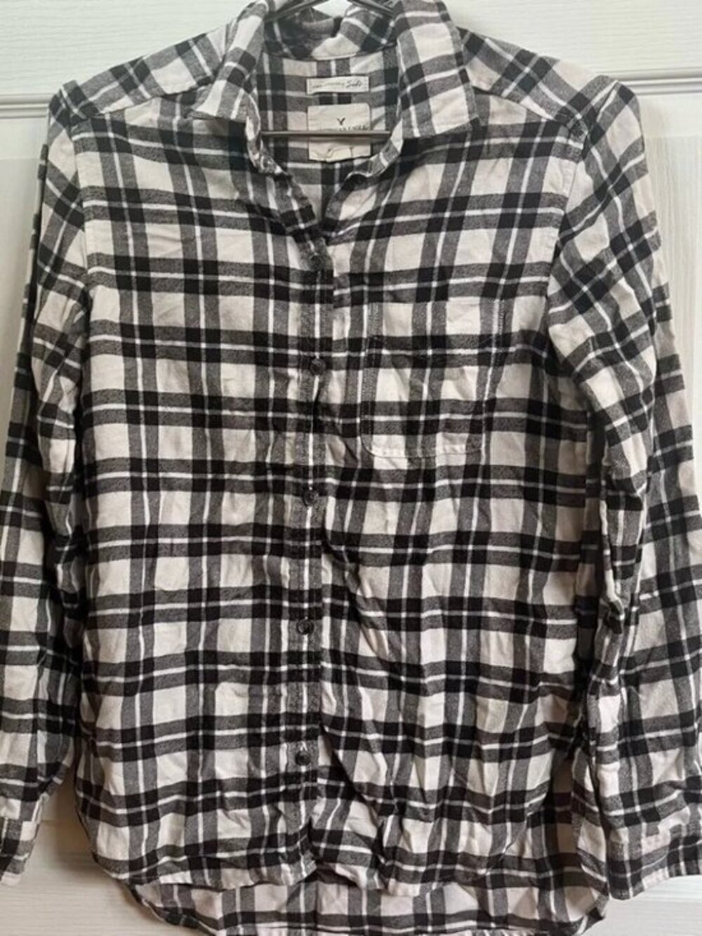 American Eagle Boyfriend Fit Plaid Button Up Shirt